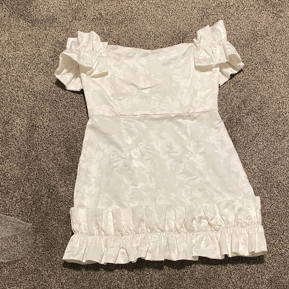 V. Chapman Hollyhock Ivory Textured Mini White Dress